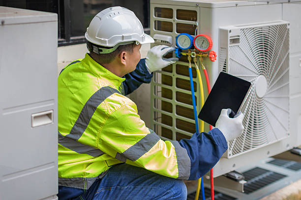 Professional Hvac technician working in Richmond, MI